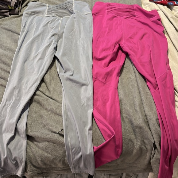 Fabletics 7/8 legging bundle - Picture 2 of 9